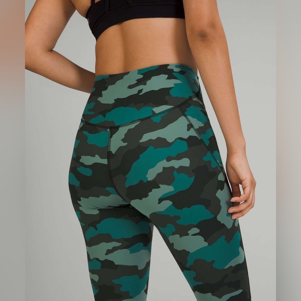 Gently Used - Lululemon Base Pace High-Rise Crop 23"
*Camo Tidewater Teal Multi